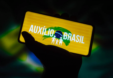 Caixa paga Auxílio Brasil a beneficiários com NIS final 3